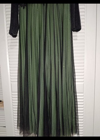 Uzun Kollu Yeşil Pilili Gotik Elbise
