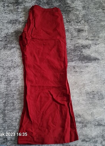 Diğer kirmizi pantolon