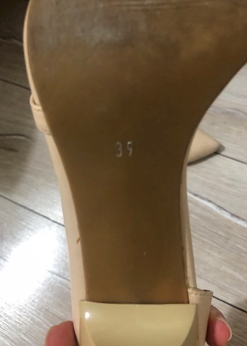 Diğer Bej Minimalist Stiletto Topuklu Kadın Ayakkabı