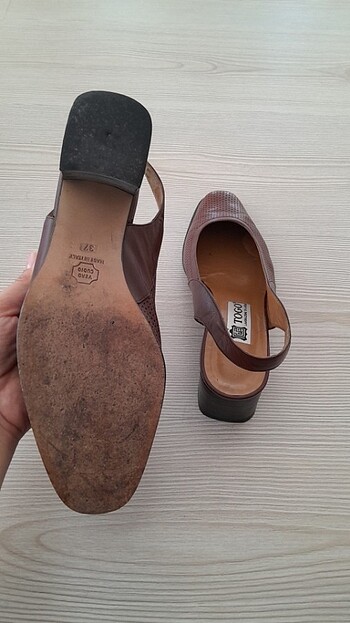 37 Beden kahverengi Renk Togo Marka Deri Ayakkabı- Sandalet
