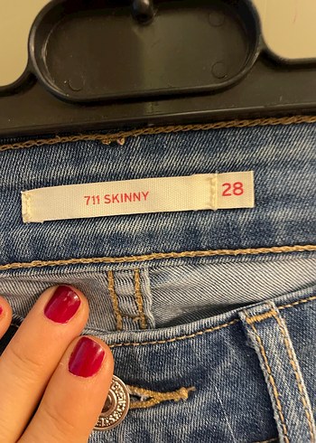 Levis Kadın Dar Kesim Normal Boy Jean - Görsel 3