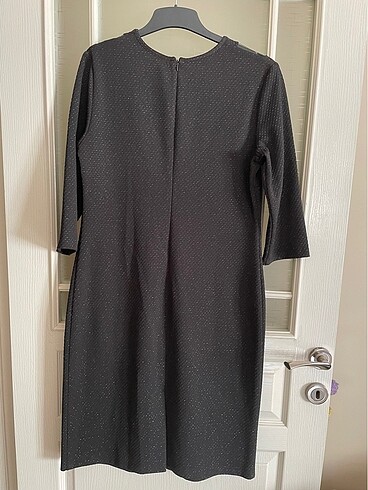 Yaka tül ve taş detaylı Gece Elbisesi - Görsel 2