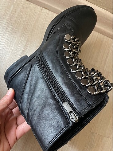 Zincir detaylı Derimod Bot - Görsel 4