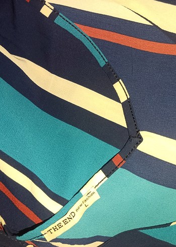 V Yaka Çizgili Mavi Kadın Atlet - Görsel 6