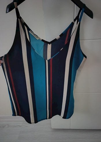 V Yaka Çizgili Mavi Kadın Atlet - Görsel 3