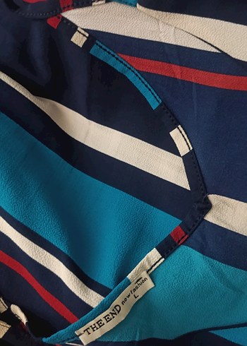 V Yaka Çizgili Mavi Kadın Atlet - Görsel 7