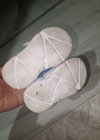 22 Beden Erkek Çocuk Renkli Bantlı Spor Ayakkabı