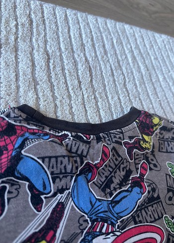 Diğer Marvel Desenli Kısa Kollu Erkek Tişört