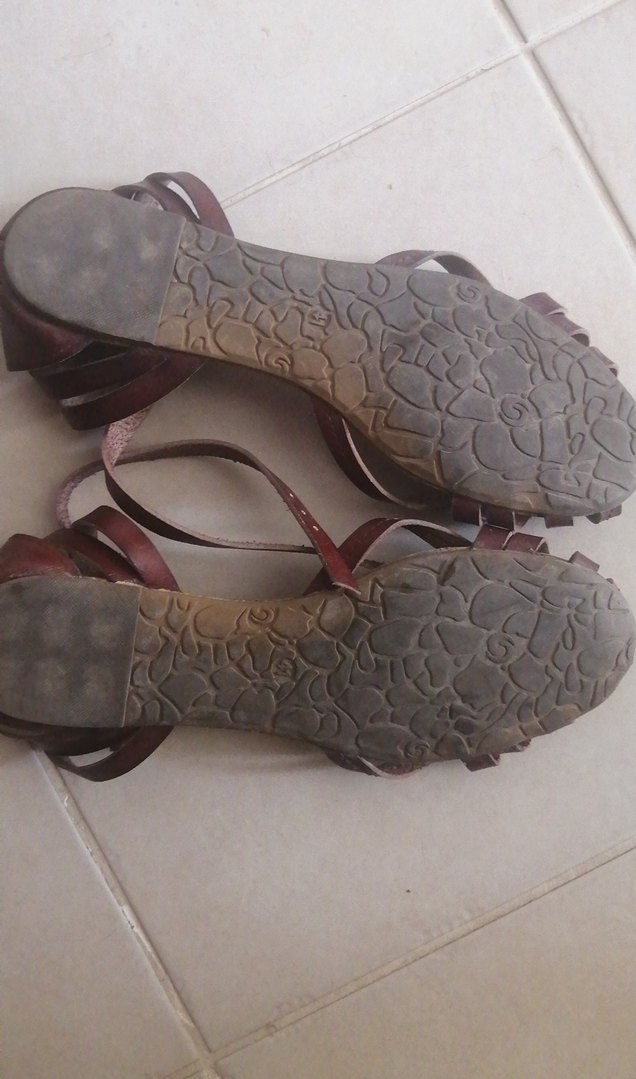 Tokalı Kahverengi Deri Kadın Dolgu Topuk Sandalet - Görsel 4