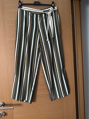 Yargıcı Dökümlü şık crop pantolon