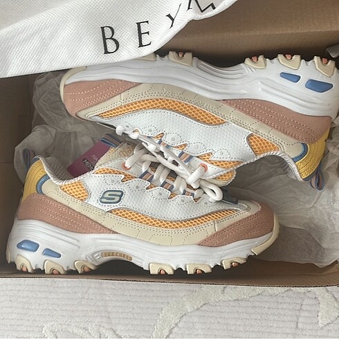 36,5 Beden beyaz Renk Skechers d lites