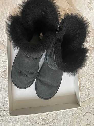 Ugg Bot