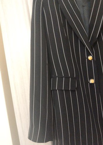 Düğmeli Siyah Çizgili Kadın Blazer