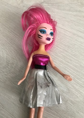 Winx Pembe Saçlı Renkli Bebek