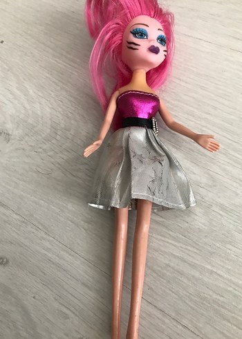 Beden Winx Pembe Saçlı Renkli Bebek