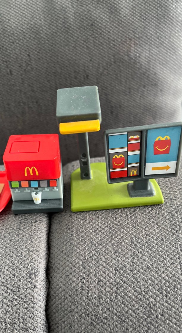Renkli McDonald's Oyuncak Seti - Görsel 3