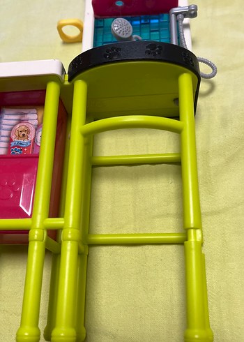 Renkli Barbie Oyuncak Duş ve Dolap Seti - Görsel 4