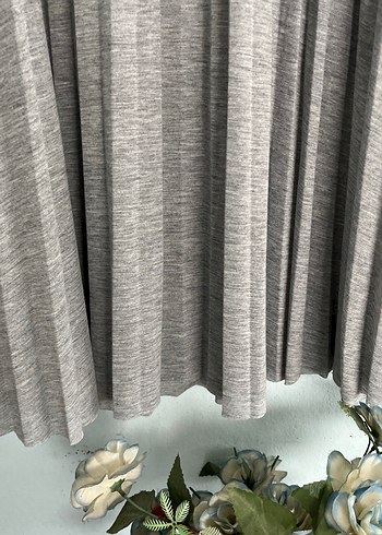 Gri Renkli Uzun Pilili Kadın Etek - Görsel 3