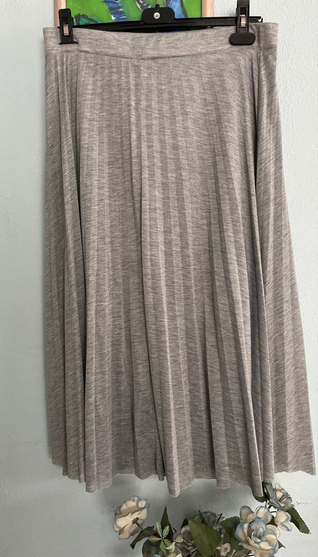 Gri Renkli Uzun Pilili Kadın Etek - Görsel 5