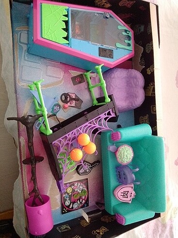 Beden Monshter high set