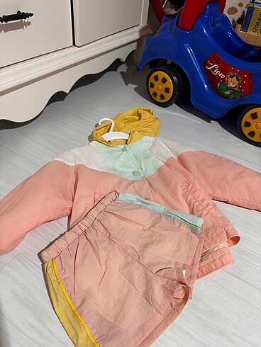 4 Yaş Beden çeşitli Renk Zara alt üst eşofman takım
