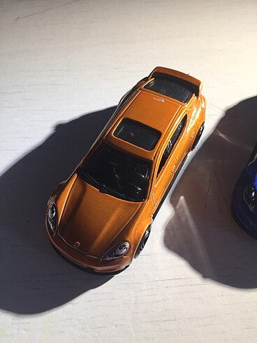  Beden Hot wheels iki renk Porsche panameraTAKASLİK