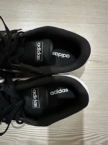 Adidas Yeni gibi Unisex