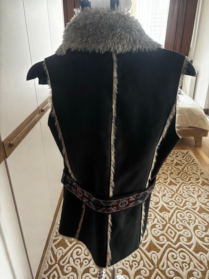 Gri Kürklü Kadın Yelek - Görsel 2