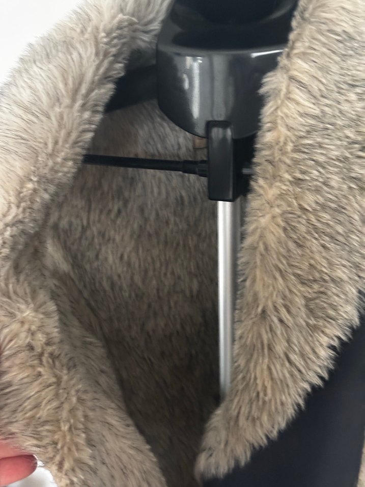 Gri Kürklü Kadın Yelek - Görsel 5