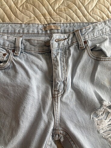 38 Beden Yırtık kot pantalon