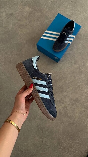 Spezial Lacivert 38