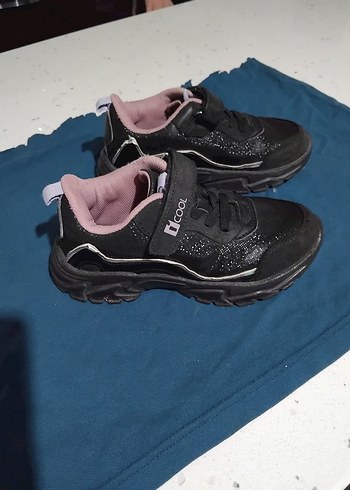 Kız Çocuk Siyah Cırtlı Spor Ayakkabı - Görsel 3