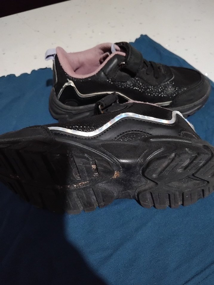 Kız Çocuk Siyah Cırtlı Spor Ayakkabı - Görsel 2