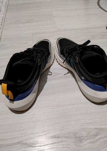 Adidas Siyah Bağcıklı Spor Ayakkabı - Görsel 4