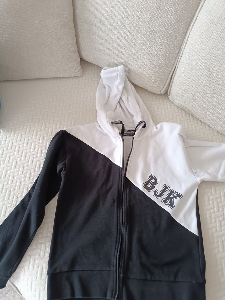 BJK Baskılı Kapüşonlu Erkek Sweatshirt ve şort - Görsel 4