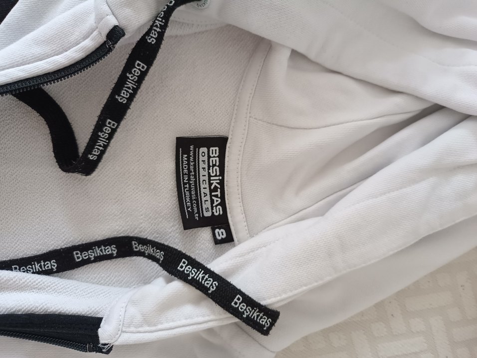 BJK Baskılı Kapüşonlu Erkek Sweatshirt ve şort - Görsel 3