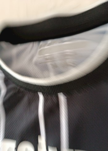 Beşiktaş Siyah Çizgili Erkek Tişört - Görsel 2