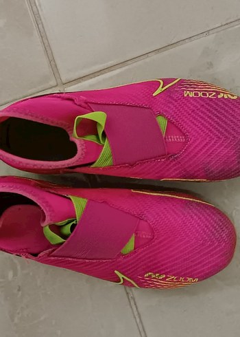 35 Beden Pembe Erkek cocuk Futbol Ayakkabısı Velcro Bantlı