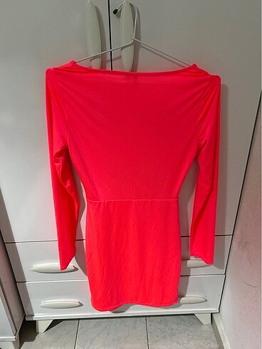 38 Beden Neon pembe asos elbise