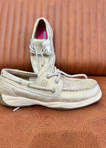 Sperry Top Sider 32