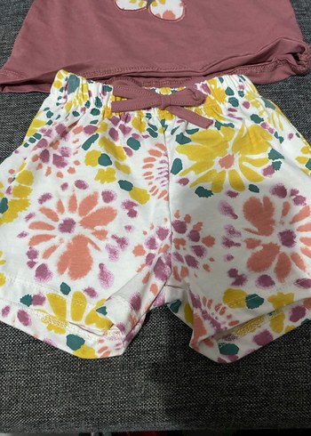 Kelebek Detaylı Kız Bebek Takımı - Görsel 3