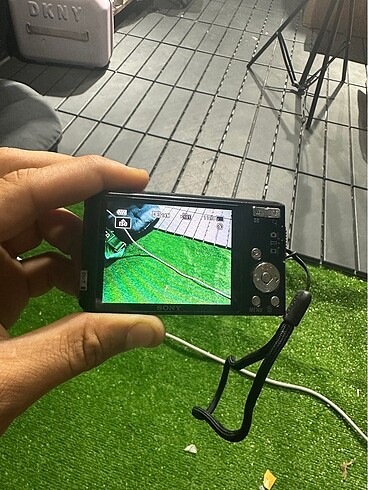 SONY CYBERSHOT 14.1 MEGAPIXELS