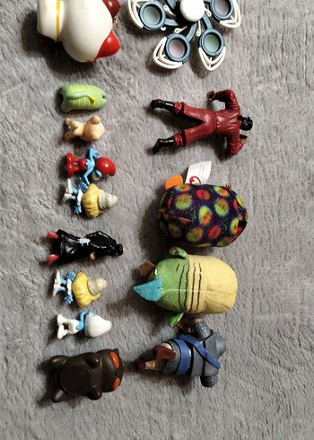 Renkli Çeşitli Aksiyon Figürleri Seti - Görsel 2