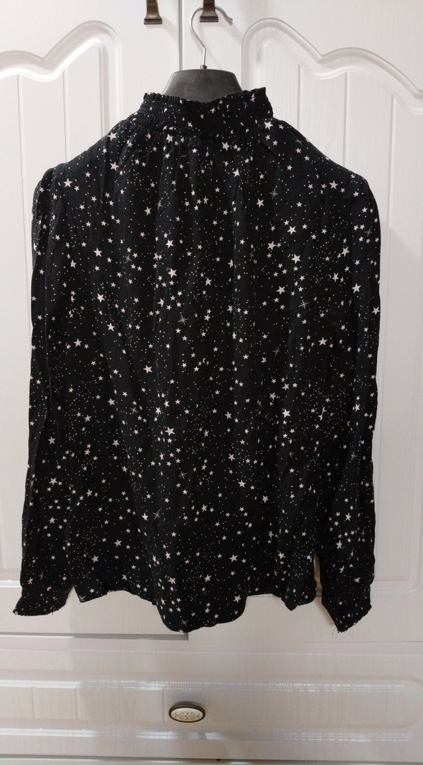Yıldız Desenli Uzun Kollu Siyah Bluz - Görsel 4