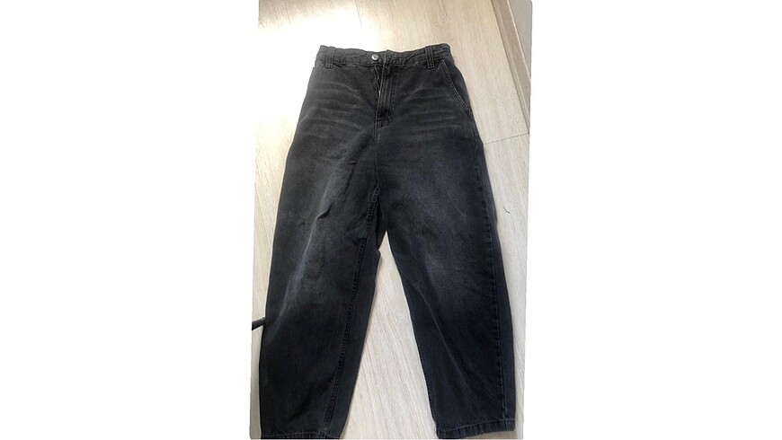 BERSHKA SKATER JEAN