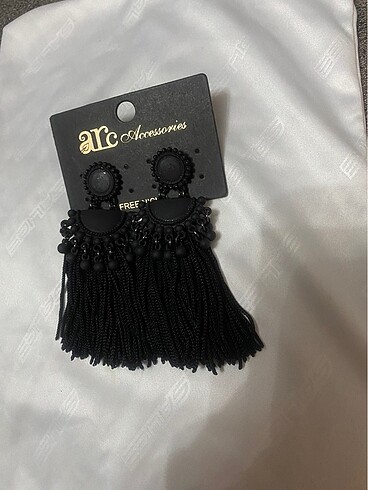 Accessorize arc marka küpe