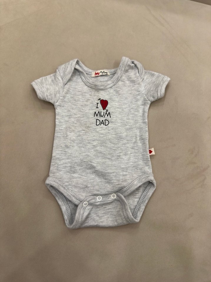 Düğmeli Gri Kısa Kollu Bebek Body - Görsel 2