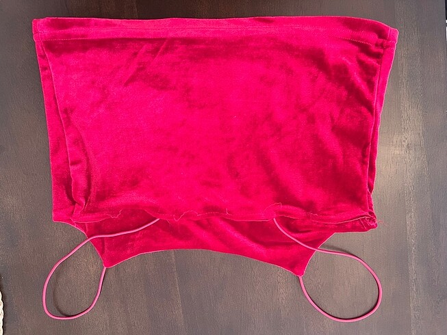 Pembe kadife büstiyer