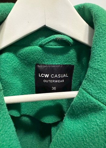 LC Waikiki Çift Düğmeli Yeşil Kaban