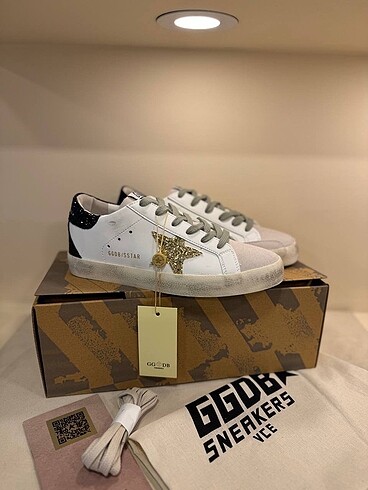 Golden goose